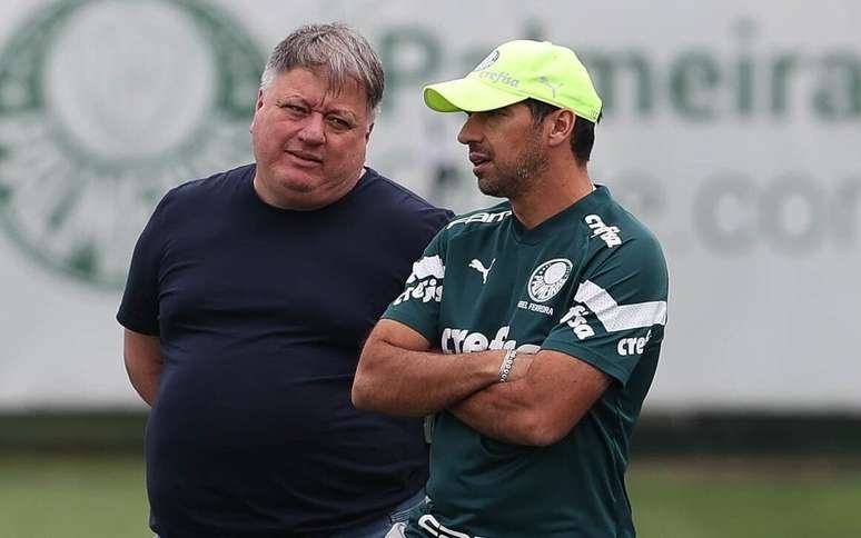 Anderson Barros revela o que o Palmeiras pensa sobre a contratação de Bruno Henrique