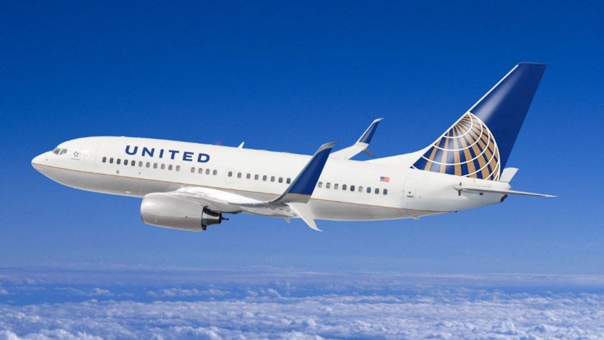 Pouso de emergência de avião da United no Japão