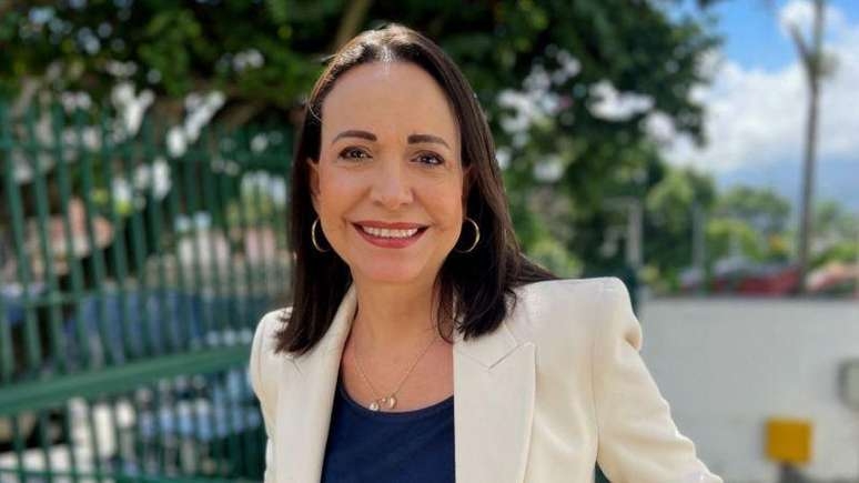 'Venezuelanos buscam mudança no sistema', diz líder da oposição a Maduro