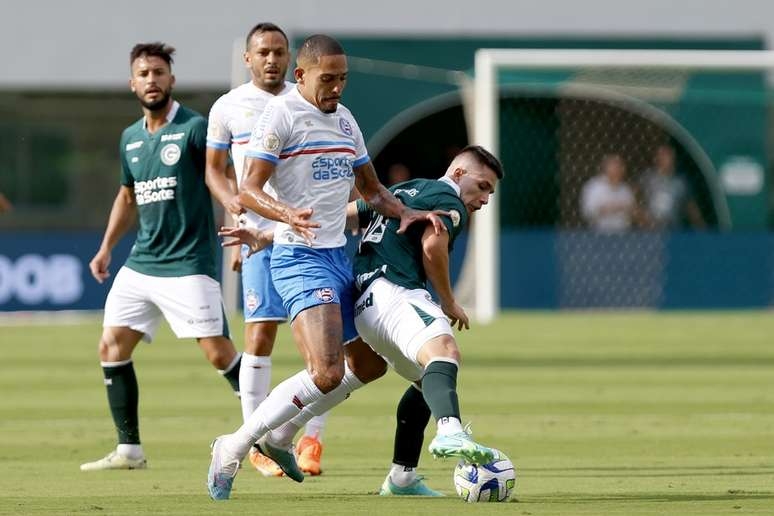 Goiás e Bahia fazem jogo de 10 gols em luta contra rebaixamento