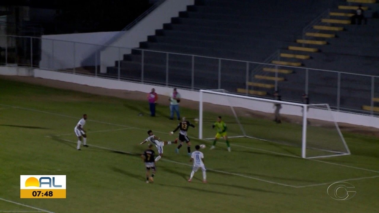 ASA faz mudanças no elenco e anuncia saída de atleta