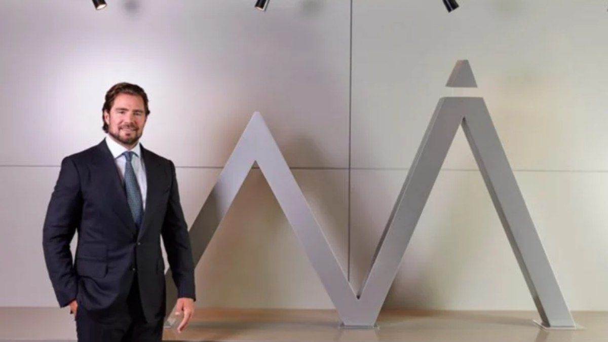 Dono do Banco Master vai usar tornozeleira eletrônica