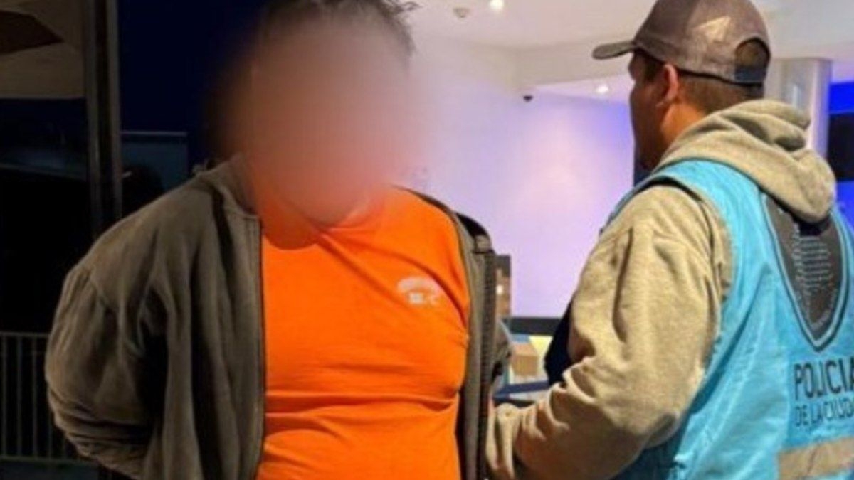 Homem preso por abusar de menina em cinema na Argentina