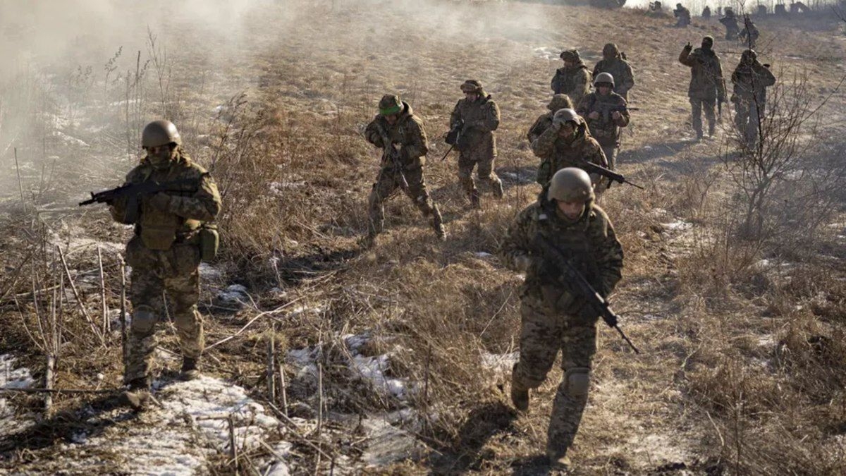 Rússia intensifica ataques aéreos e causa 12 mortes na Ucrânia