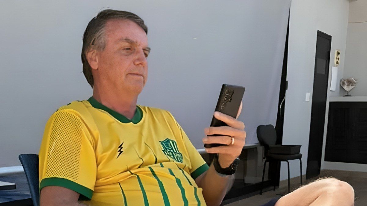 Moraes menciona Nikolas Ferreira e Bolsonaro em decisão