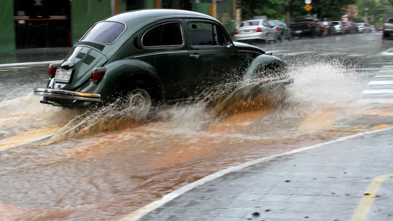 Alerta de temporais atinge mais de 600 cidades em MG