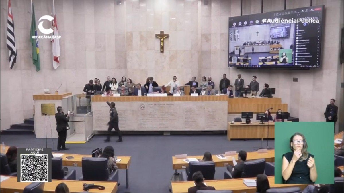 Vereador e sindicalista se enfrentam em audiência polêmica