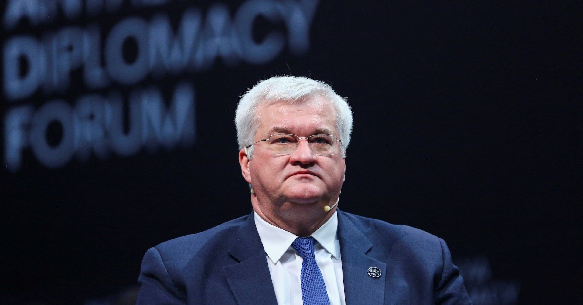 Ucrânia Apoia Cessar-Fogo Duradouro em Meio a Tensões