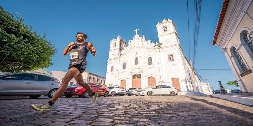 Atletas que fizeram inscrição on-line e de Penedo precisam comparecer na Secretaria Municipal de Esportes para confirmar inscrição da Corrida do Bom Jesus 2024