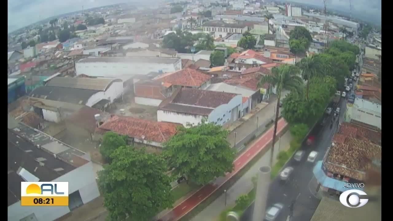 Alagoas registra forte chuva e alerta até quinta-feira