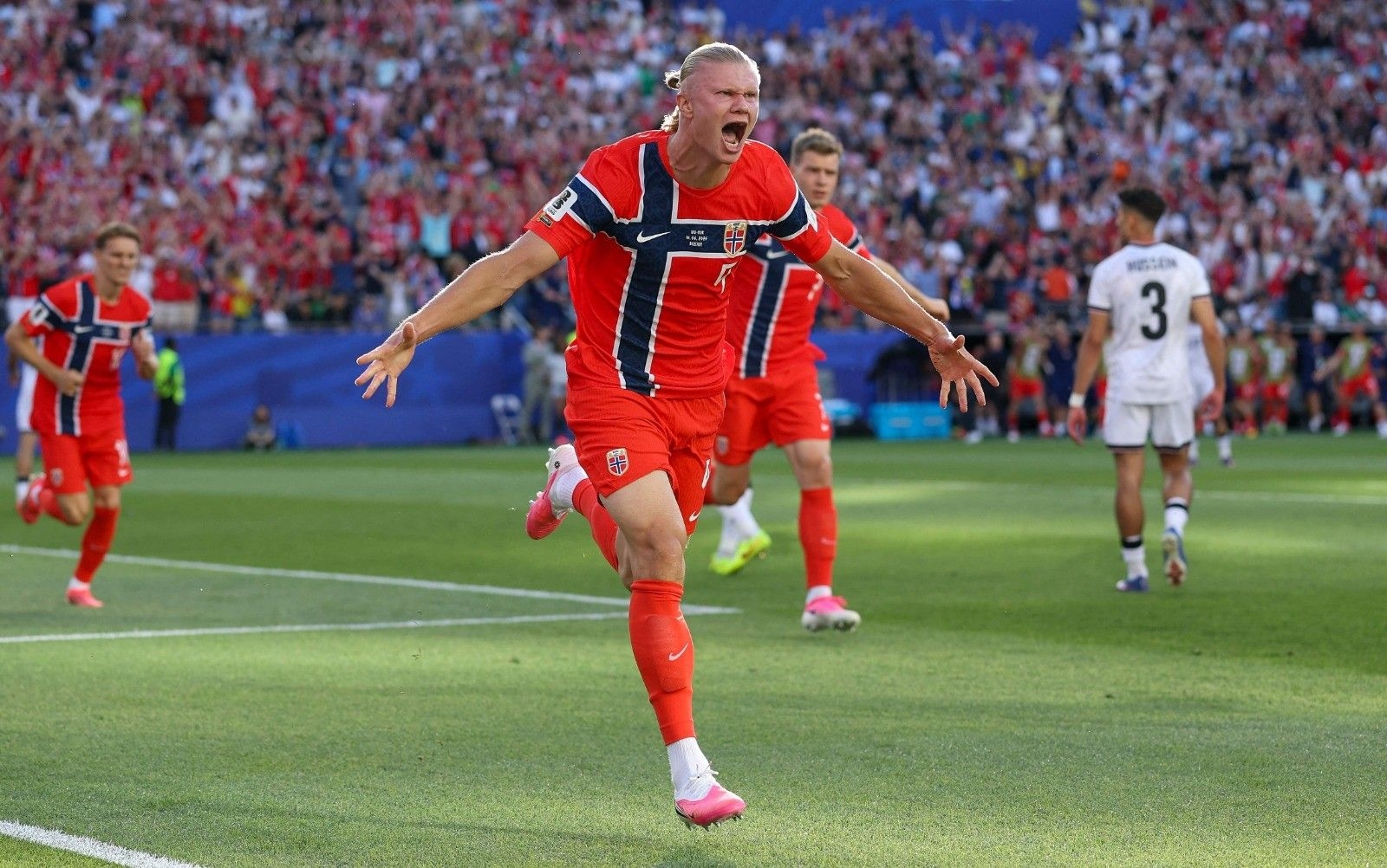 Haaland brilha e Noruega vence Iraque na Copa do Mundo