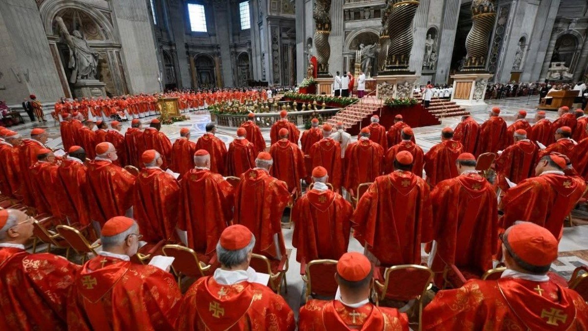 Cardeais e os recados antes do conclave papal