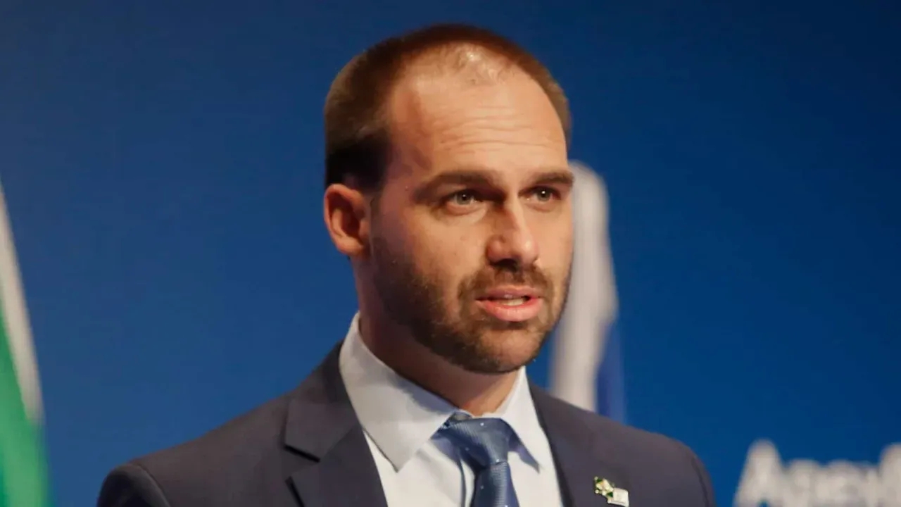 MP investiga Bolsonaro por associar Lula a Assad na Síria