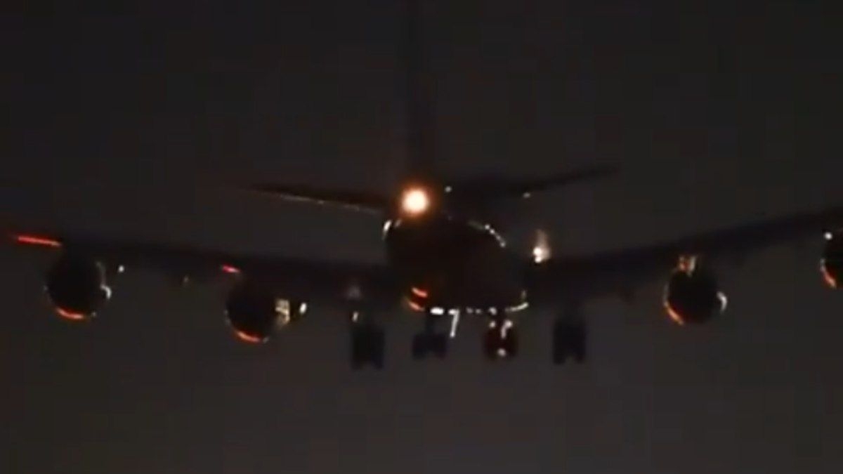 Avião da UPS bate motor no solo durante pouso em Taiwan