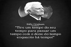 A "inocência" do ególatra o leva a servir ao inverso do seu interior