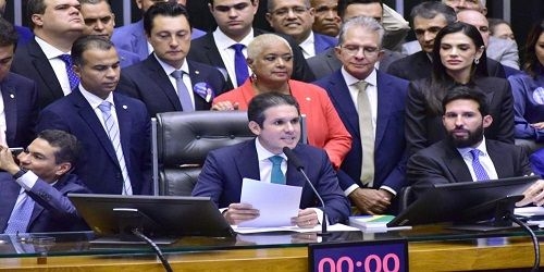 Em defesa dos menos favorecidos, o governo Lula reage às investidas do Congresso Nacional contra a taxação dos super ricos