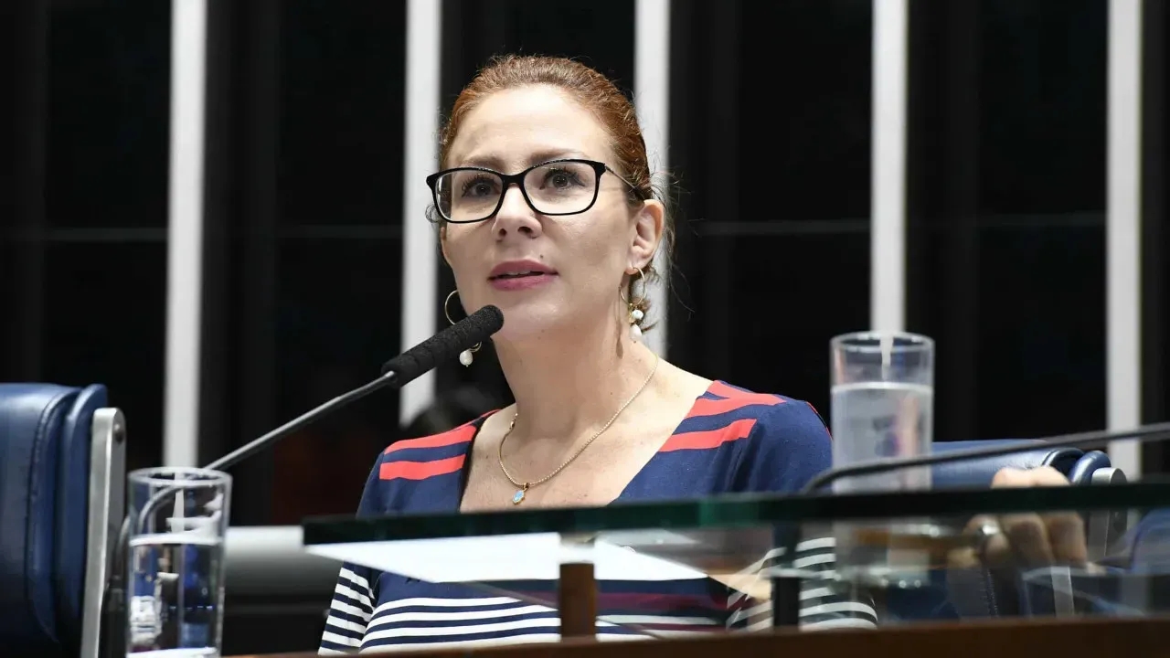 STF analisa recurso de Carla Zambelli contra condenação