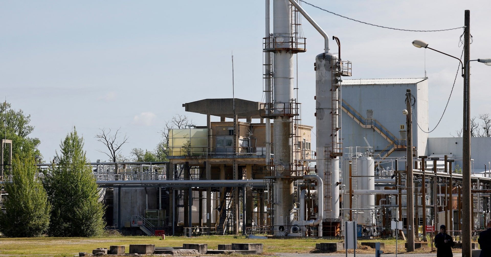 França Retoma Produção de Pólvora para a Guerra