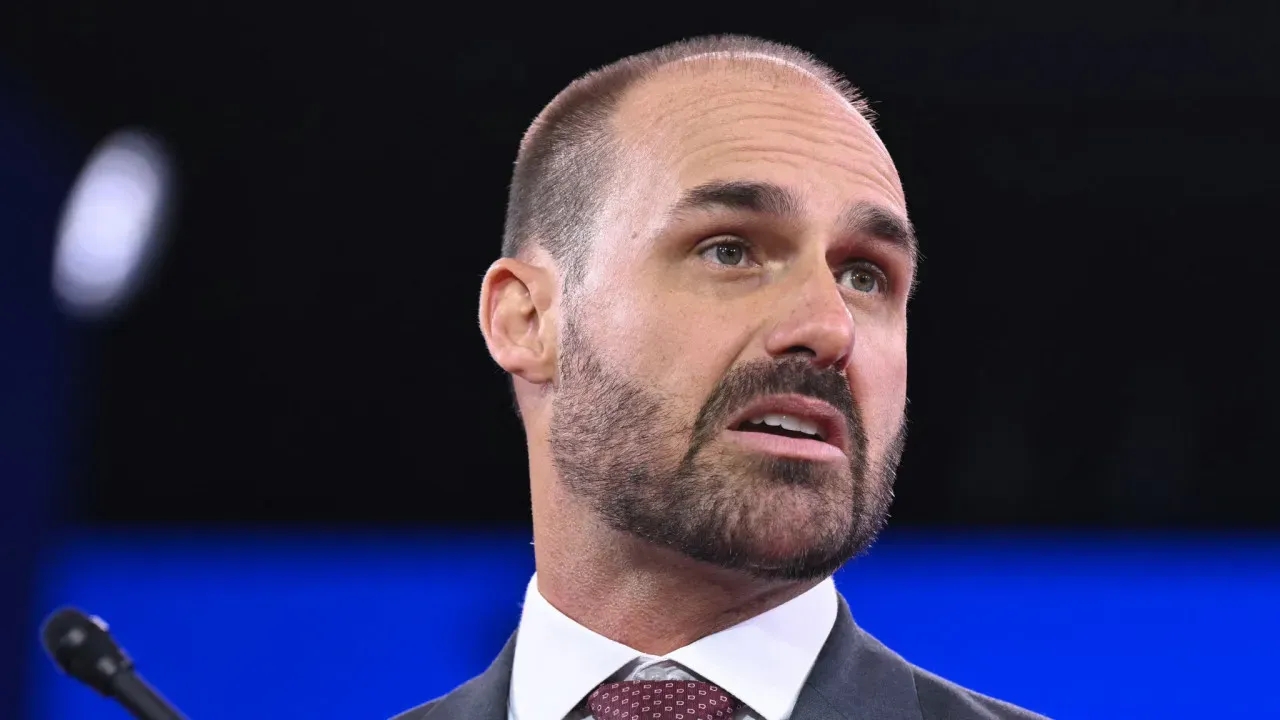 Eduardo rejeita ajuda financeira e se distancia de Valdemar