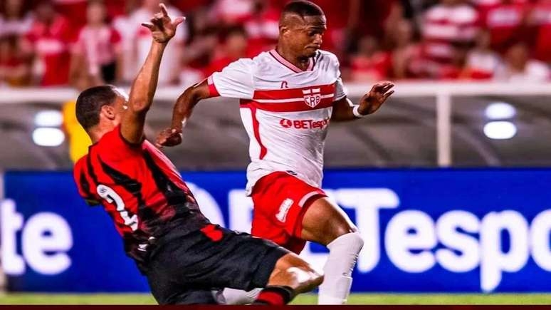 CRB e Vitória empatam em estreia pela Copa do Nordeste