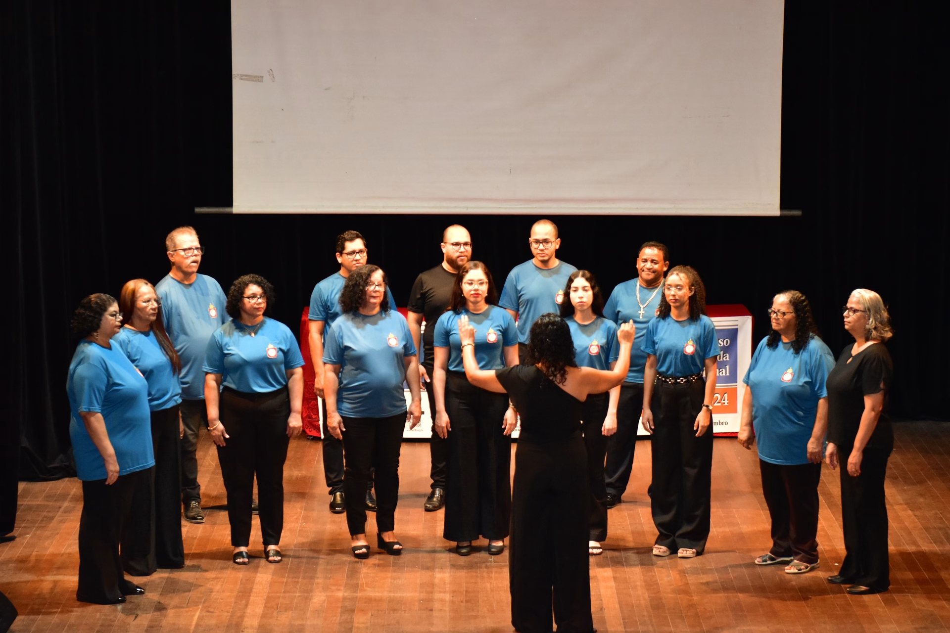 Imperial Coro de Penedo brilha em encontro internacional