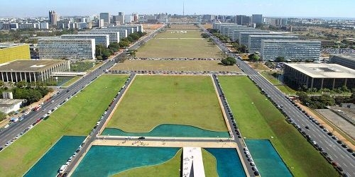 Brasil: um barril de pólvora preste a explodir de Brasília por diante