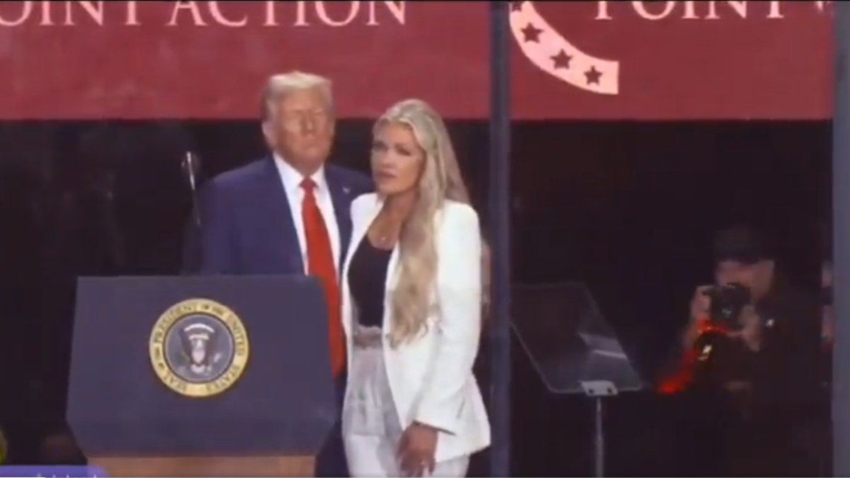 Trump elogia legado de Charlie Kirk em emocionante velório