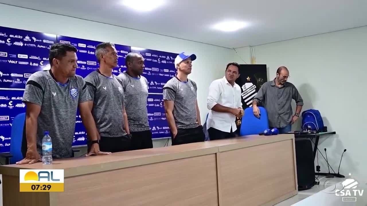 Higo Magalhães completa 50 jogos como técnico do CSA