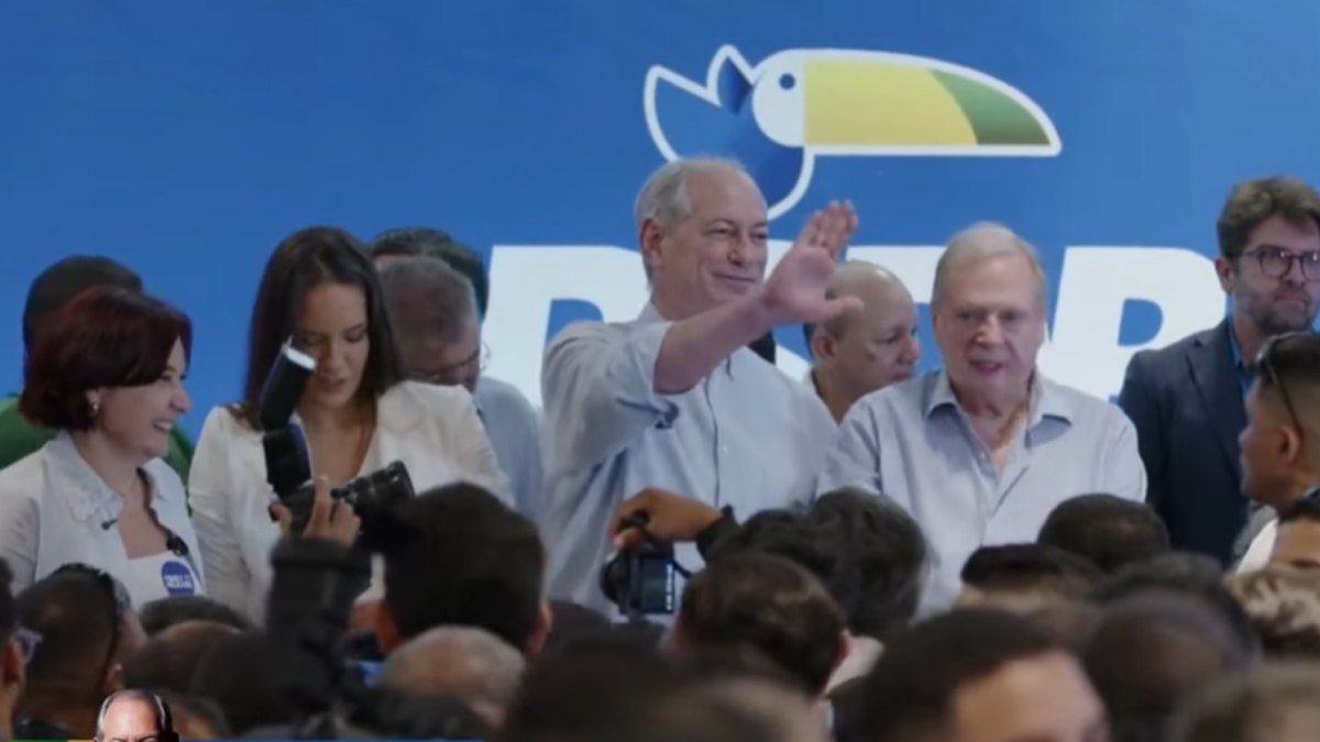 Ciro Gomes se filia ao PSDB visando governo do Ceará