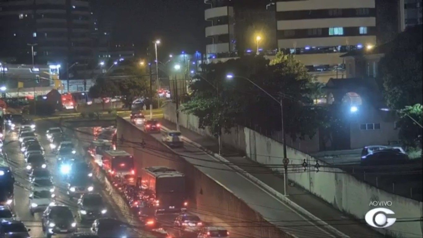 Interdição na Ladeira Dr. Geraldo Melo em Maceió