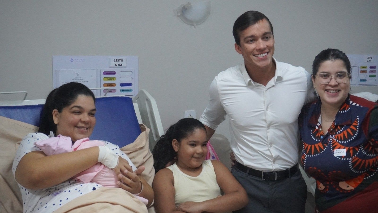 Deputado Leonam visita Maternidade Nossa Senhora da Guia
