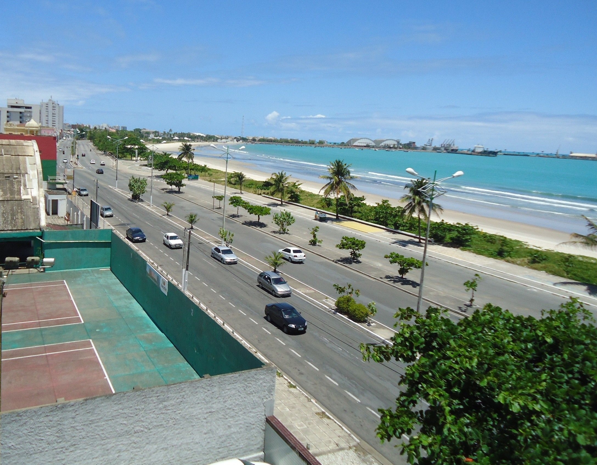 Homem encontrado morto na Praia da Avenida em Maceió