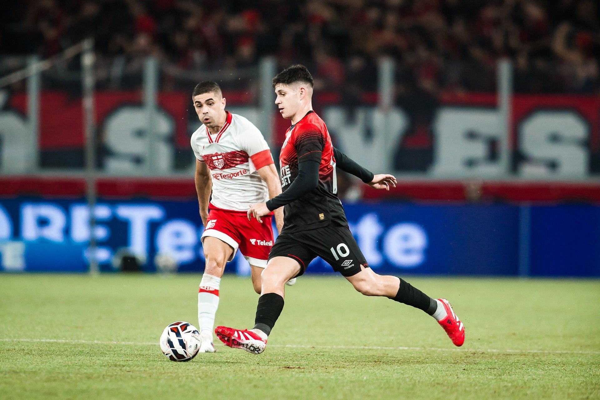 CRB cai para terceiro lugar e espera fechamento do Brasileiro