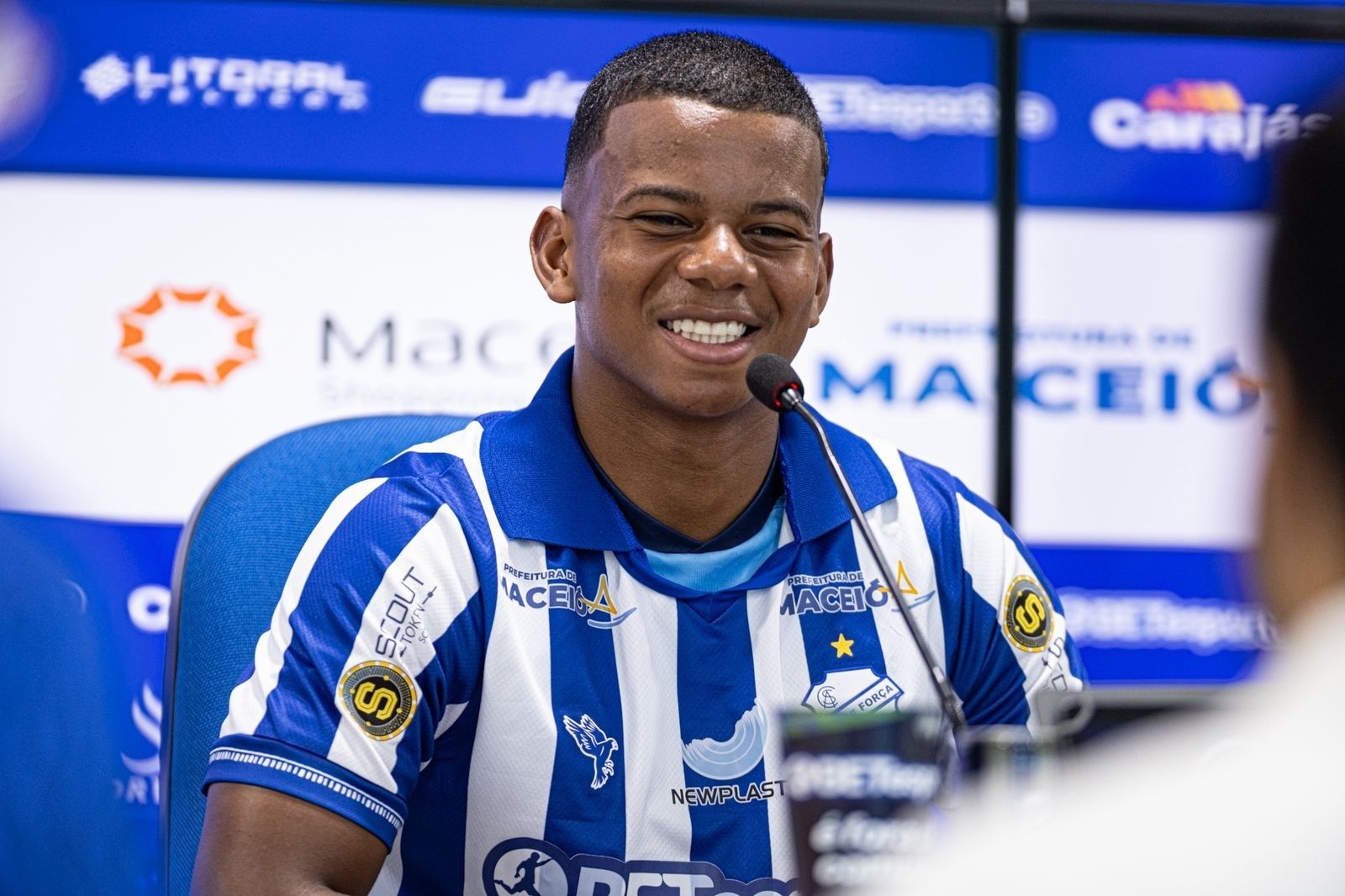 Diogo Batista regularizado e pronto para estrear pelo CSA