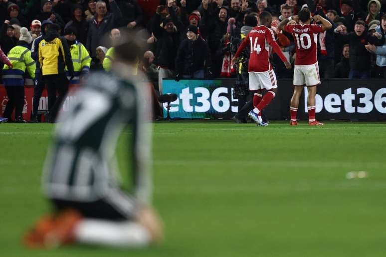 Manchester United se despede de ano conturbado com derrota para o Nottingham Forest pela Premier League