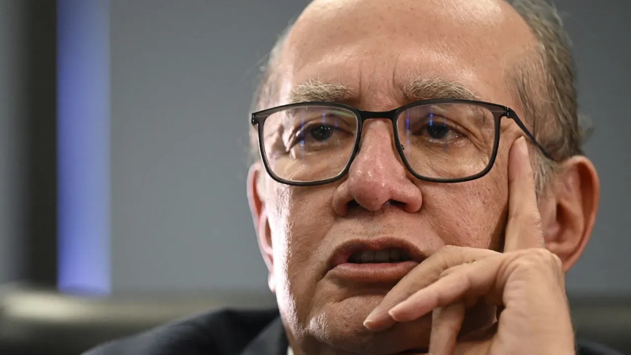 Gilmar Mendes defende Moraes e critica ataques ao STF