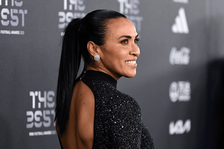 Marta é homenageada no The Best e prêmio de gol mais bonito passa a ter seu nome