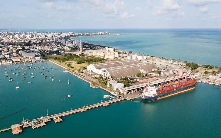 Polícia é acionada para ocorrência de lesão corporal em navio de cruzeiro, no Porto de Maceió