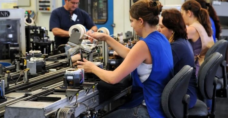 Emprego na indústria de Alagoas avança 5,04% em 2023, aponta Caged