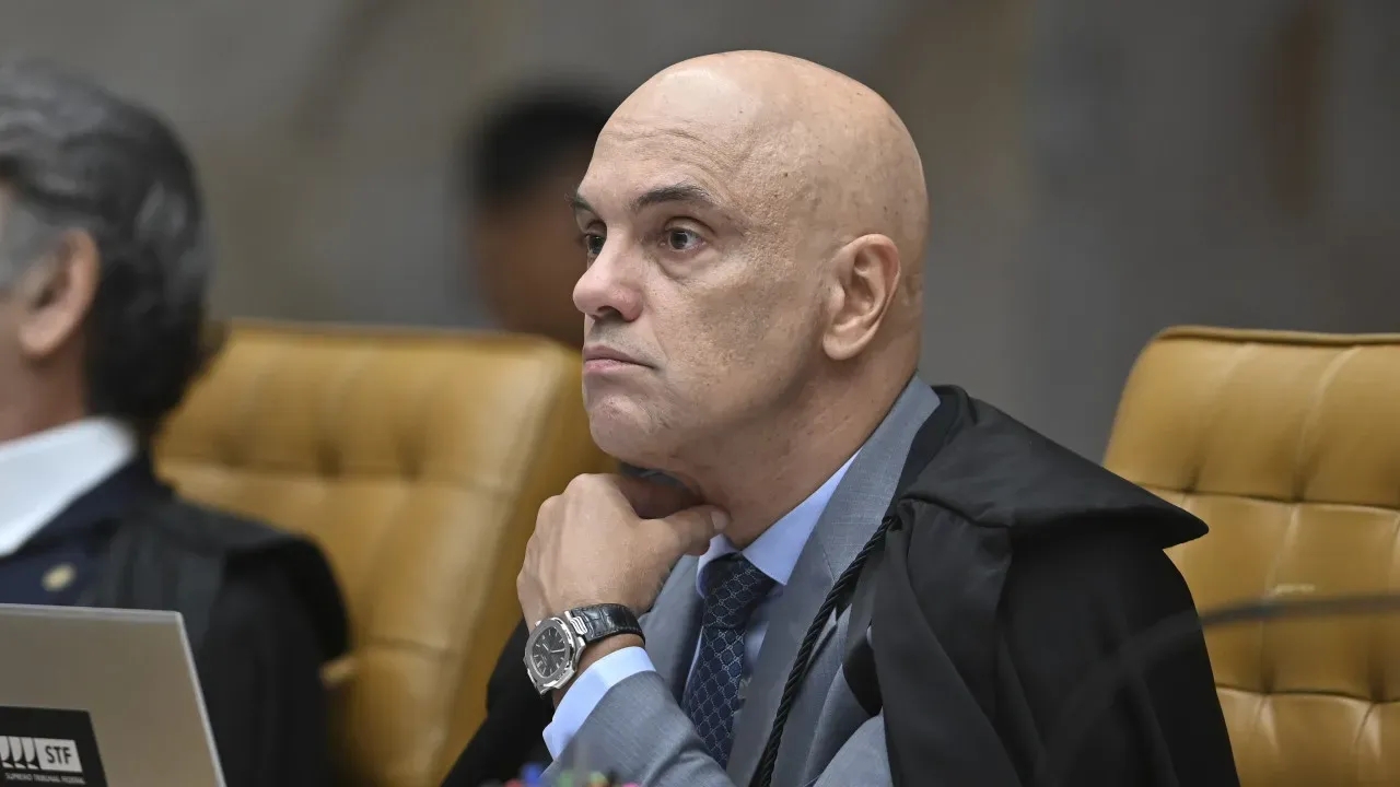 Moraes não admite tumulto processual e nega pedido de Bolsonaro