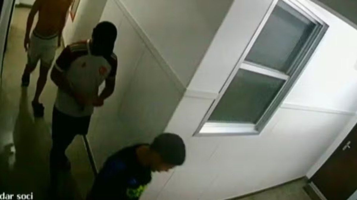 Apreensão de menor acusado de estupro coletivo no Rio