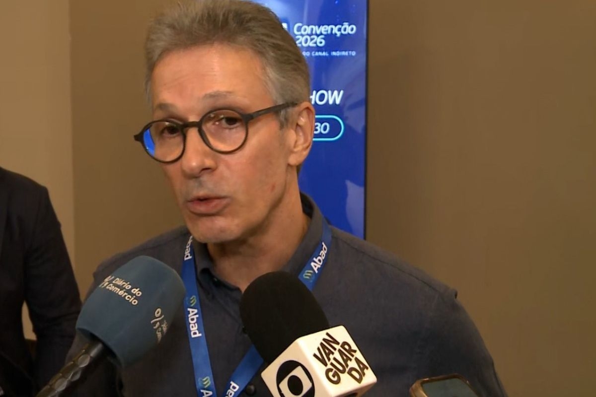Zema apoia candidato 'anti-PT' em segundo turno das eleições