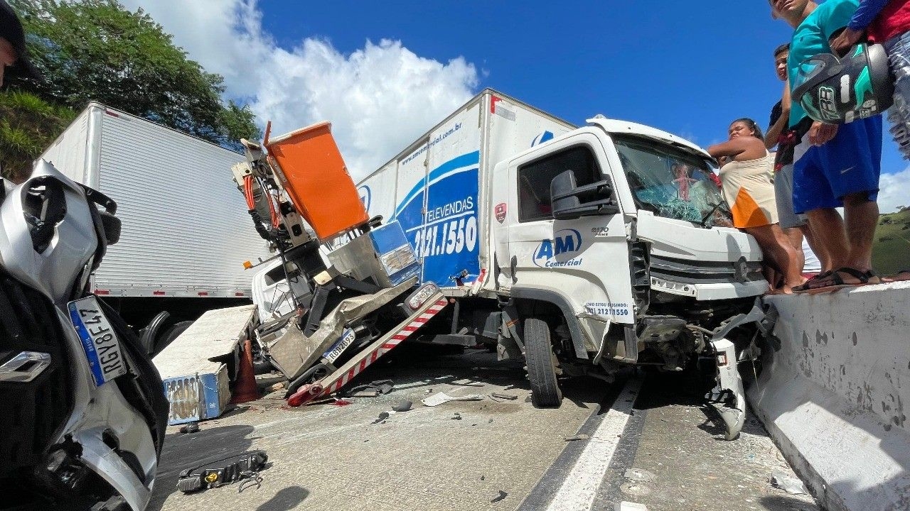 Acidente em Joaquim Gomes, AL, resulta em mortes e feridos