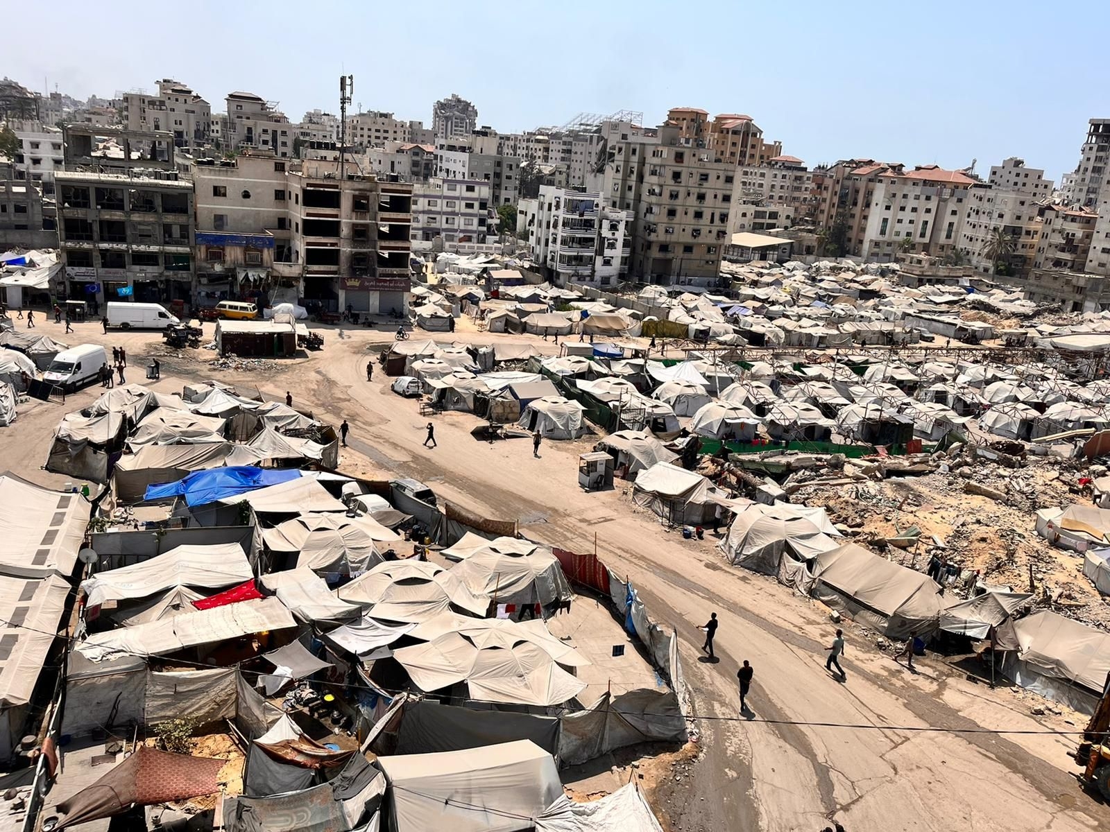 Gaza enfrenta invasão e desespero dos moradores