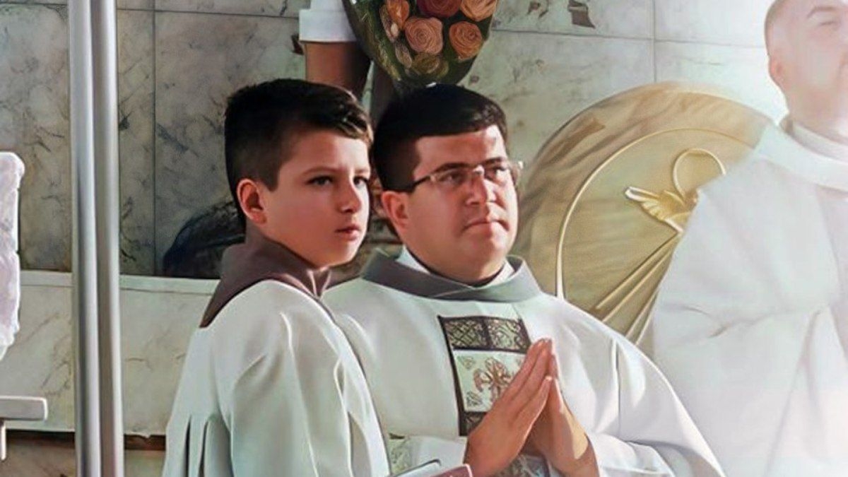 Adolescente é atacado por crocodilos em viagem familiar