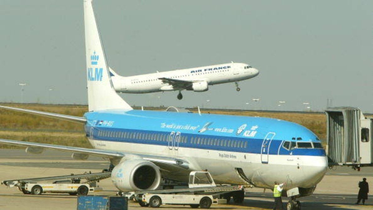KLM cancela voos longos após problemas técnicos