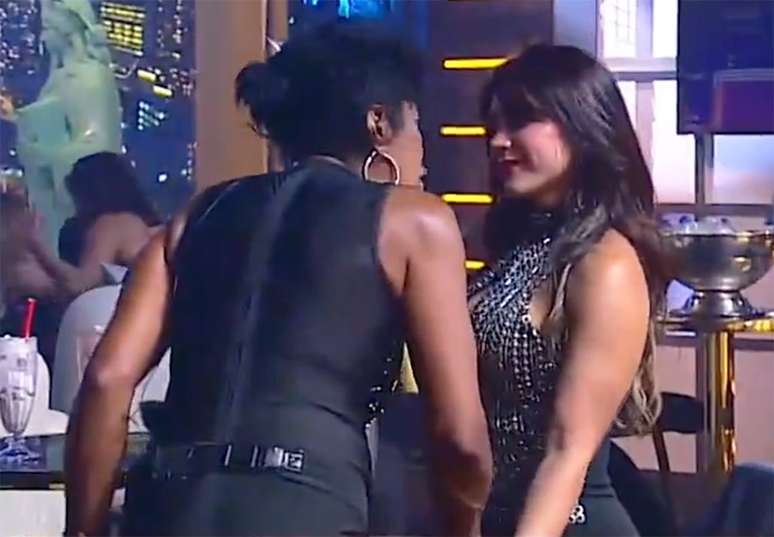 A Fazenda | Nadja resume a festa de confraternização: "Não tem como não gostar de Márcia Fu"