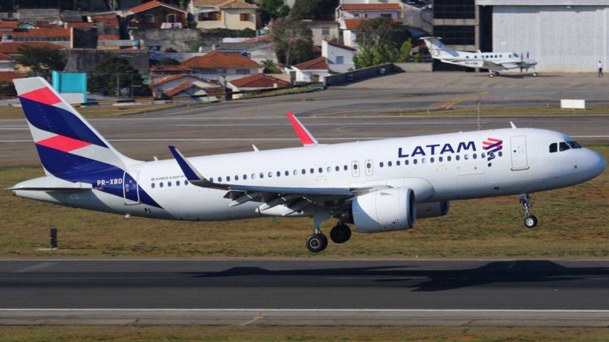 Caos em Congonhas por falha em avião da Latam