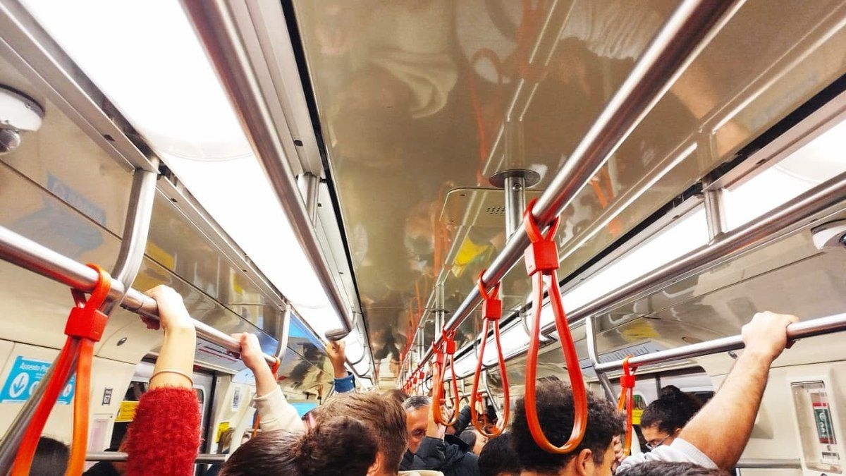 Falha elétrica afeta a linha 9 do trem