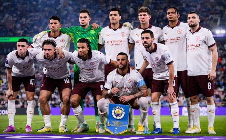 Manchester City desfalcado e em má fase ainda é melhor que qualquer time brasileiro